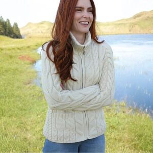 Aran Irish Wool Super Soft Zippered Cream Cardigan Sweater